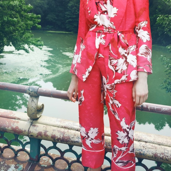 Zara pink and white floral cropped pants - Picture 6 of 7